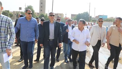 محافظ الجيزة يتفقد رفع كفاءة وصيانة كوبري البليدة بمركز العياط 