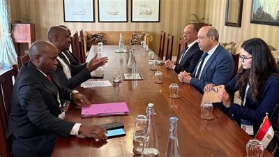 سامح الحفني: مصر تلتزم بتعزيز التعاون الإقليمي في صناعة الطيران