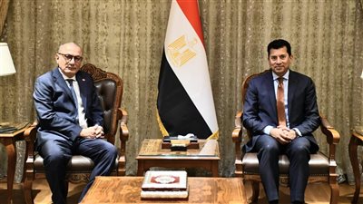 وزير الرياضة يلتقي سفير تركيا لدى القاهرة لبحث التعاون الثنائي 
