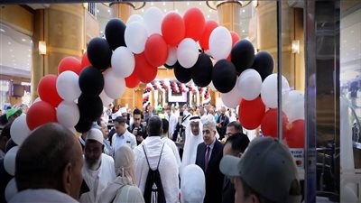 توافد حجاج بعثة القرعة من المدينة المنورة إلى مكة المكرمة فى أجواء إيمانية وتيسيرات كبيرة