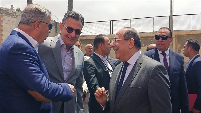 خلال الجولة، فيتو