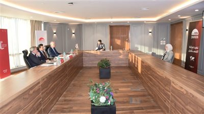 وزير الشباب يُشارك في المقابلات الشخصية لبرنامج 