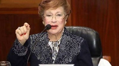 محامي نوال الدجوي يكشف المستور: لم نرسل أي تهديدات إلى حفيدها قبل وفاته، وهذه أسباب نقلها حصة من الأسهم لابنتها منى وسر احتفاظها بأموال كثيرة في منزلها