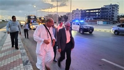 محافظ شمال سيناء يودع حجاج الجمعيات الأهلية قبل سفرهم إلى الأراضي الحجازية