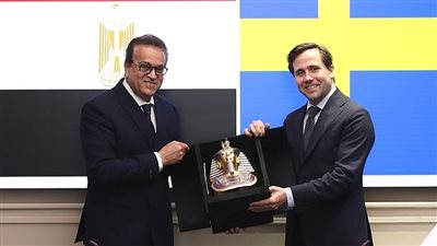 عبد الغفار يبحث مع وزير التجارة السويدي فرص الاستثمار في القطاع الصحي ودعم الجرحى الفلسطينيين