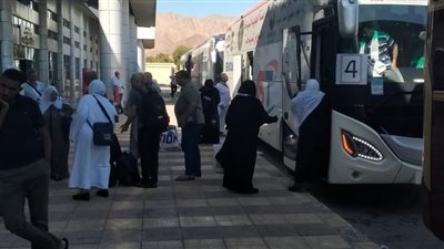 استمرار مغادرة أفواج الحجاج من ميناء نويبع عبر العبارتين 