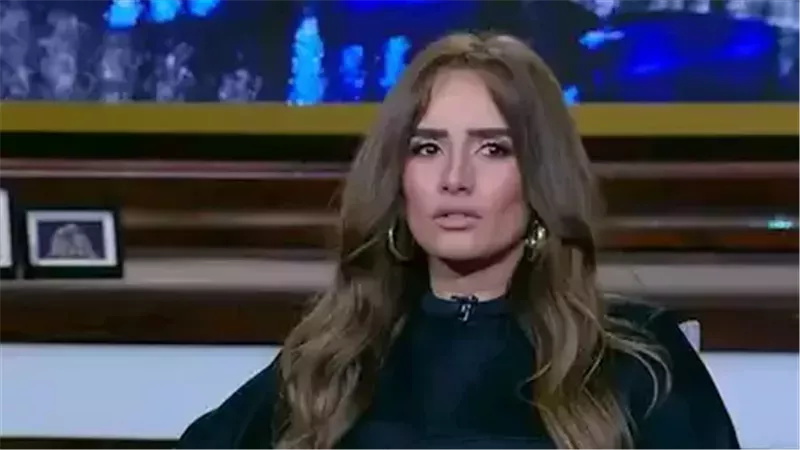 الفنانة زينة 