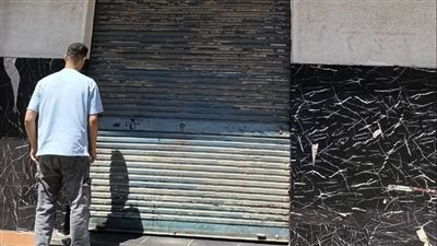 إغلاق 25 محلا تجاريا لمزاولة النشاط بدون ترخيص في الإسماعيلية (صور)