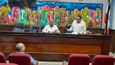 تنفيذي قوص بقنا يناقش استعدادات استقبال عيد الأضحى 