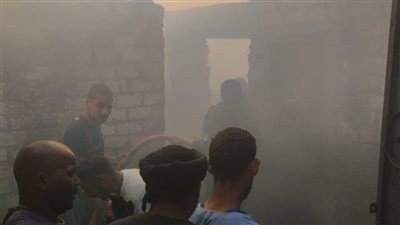 حريق يلتهم 3 منازل في قرية المراشدة بقنا