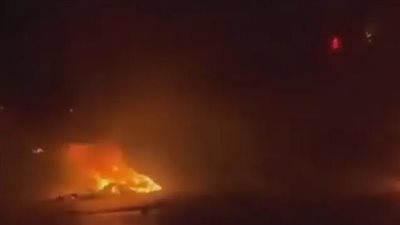 للمطالبة برحيل الدبيبة، محتجون يغلقون الشوارع بإطارات مشتعلة في ليبيا (فيديو)