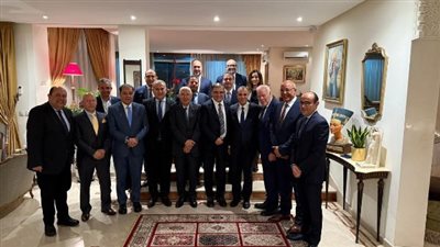 وزير الخارجية يلتقي مجموعة من كبار رجال الأعمال ورؤساء البنوك المغربية