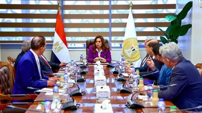 وزيرة التنمية المحلية تتابع ملفات الأحوزة العمرانية للمدن والقرى