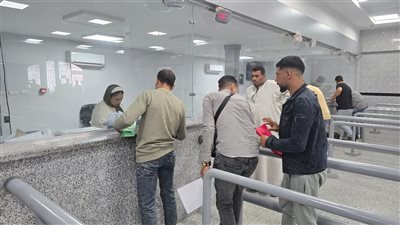 وزارة العمل تنشر صورا من توثيق عقود عمل بالخارج للتأكد من صحتها لحماية الشباب