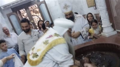 الأنبا تكلا يترأس القداس في احتفالات عيد الصعود بقنا