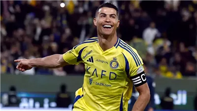 كريستيانو رونالدو يطالب النصر السعودي بضم لاعب برشلونة