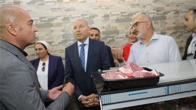 محافظ القاهرة يتفقد معرض أهلا بالعيد بميدان الجامع (صور)