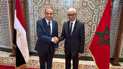 وزير الخارجية يبحث مع رئيس مجلس النواب المغربي تعزيز العلاقات بين البلدين