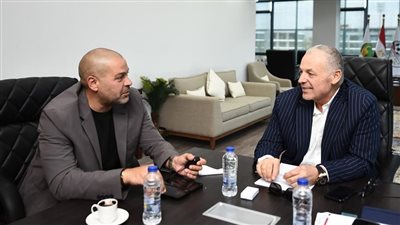 أبو ريدة يجتمع مع دياب لبحث التعاون بين اتحاد الكرة والرابطة (صور)