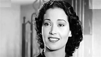 مديحة يسري، ملكة الأناقة التي عشقها العقاد وغنت لها أم كلثوم 