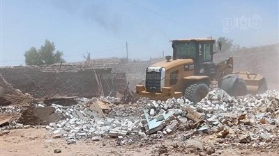 إزالة 270 حالة تعدٍّ على الأراضي الزراعية وأملاك الدولة بأسوان (صور)