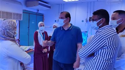 نائب وزير الصحة يتفقد مستشفيات البحر الأحمر ويوجه بتقديم أفضل الخدمات للمرضى