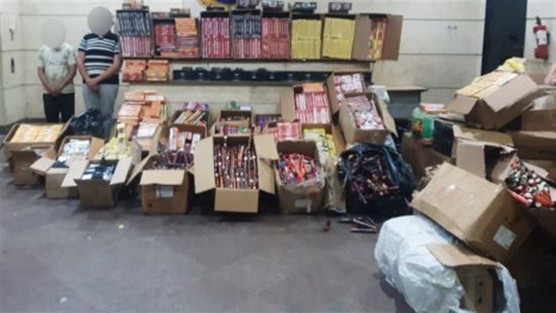 ضبط صاحب محل وبحوزته