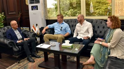 وفد رفيع المستوى من الكونجرس الأمريكي يزور الأقصر 