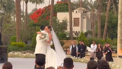 يسرا ودرة وهالة صدقي، نجمات الفن في حفل زفاف أمينة خليل وأحمد زعتر (صور)