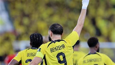 الاتحاد يتقدم على القادسية 2-1 في الشوط الأول بنهائي كأس الملك (فيديو وصور)