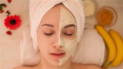قناع الموز والعسل لعلاج حب الشباب ومحاربة التجاعيد