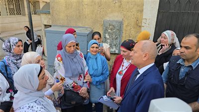 محافظ القاهرة يطمئن أولياء أمور طلاب الشهادة الإعدادية: الامتحان حلو (فيديو)