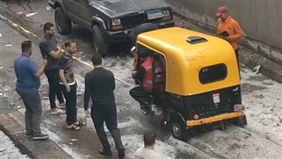 انهيار 10 عقارات جزئيا وغرق 11 سيارة، خسائر عاصفة الإسكندرية