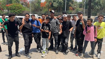 طلاب الشهادة الإعدادية بالجيزة: امتحان العربي سهل والدين كان صعب شوية (فيديو) 