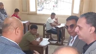 محافظ الدقهلية لطلاب مدرسة الصم والبكم بالشهادة الإعدادية: أنا أحبكم (صور)