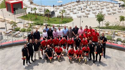 الأهلي يكرم فريق رجال اليد بعد تحقيق السداسية