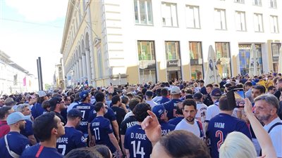 اشتباكات بين جماهير إنتر وسان جيرمان قبل نهائي دوري أبطال أوروبا (فيديو)