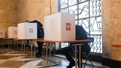 انطلاق الجولة الثانية من الانتخابات الرئاسية في بولندا 