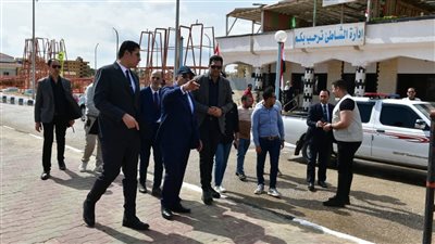 محافظ الدقهلية يشدد على انتشار فرق الإنقاذ بشواطئ جمصة (صور)