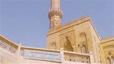 آل البيت النبوي في مصر، الإمام زين العابدين مسجد باسم الأب وضريح يضم رأس نجله 