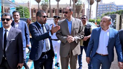 محافظ سوهاج يفتتح منفذ حياة كريمة لبيع اللحوم والسلع الغذائية بأسعار مخفضة