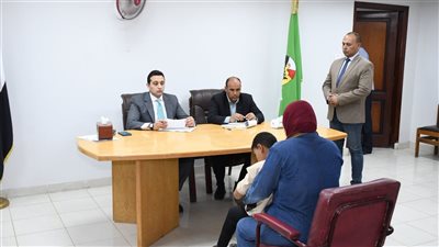 بحث 65 شكوي في لقاءات خدمة المواطنين بمركز الفيوم (صور)