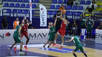 الأهلي يتقدم على الاتحاد في الشوط الأول من نهائي سوبر السلة 