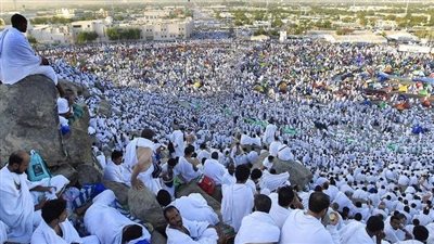 هل يمكن تقسيط قيمة رحلة الحج بالجمعيات الأهلية؟ (فيديو)