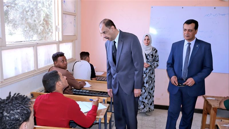 محافظ سوهاج يتفقد