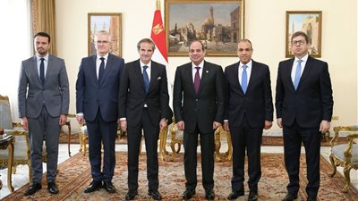 السيسي يستقبل وزير الخارجية الإيراني ومدير عام الوكالة الدولية للطاقة الذرية (صور)