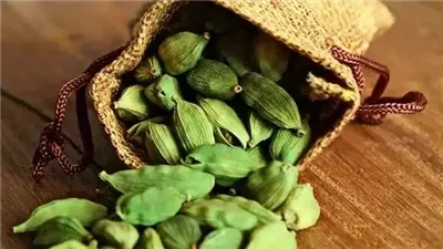 أضرار الإفراط في تناول الحبهان، أبرزها حرقة المعدة وتغيير الهرمونات، وأخطرها الإجهاض 