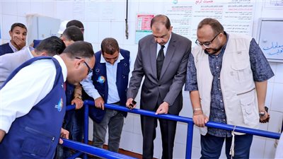 محافظ سوهاج يتفقد محطتي مياه جزيرة شندويل وصرف صحى المراغة 