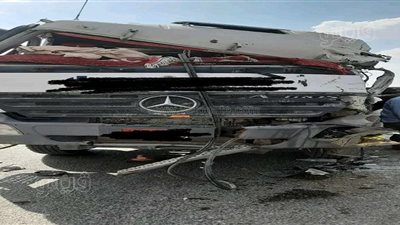 إصابة 11 شخصًا في حادث تصادم سيارة نقل وميني باص بالشرقية