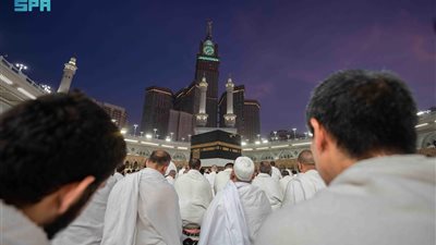 تفاصيل جمالية للكعبة المشرفة أثناء توافد الحجاج على المسجد الحرام (صور)